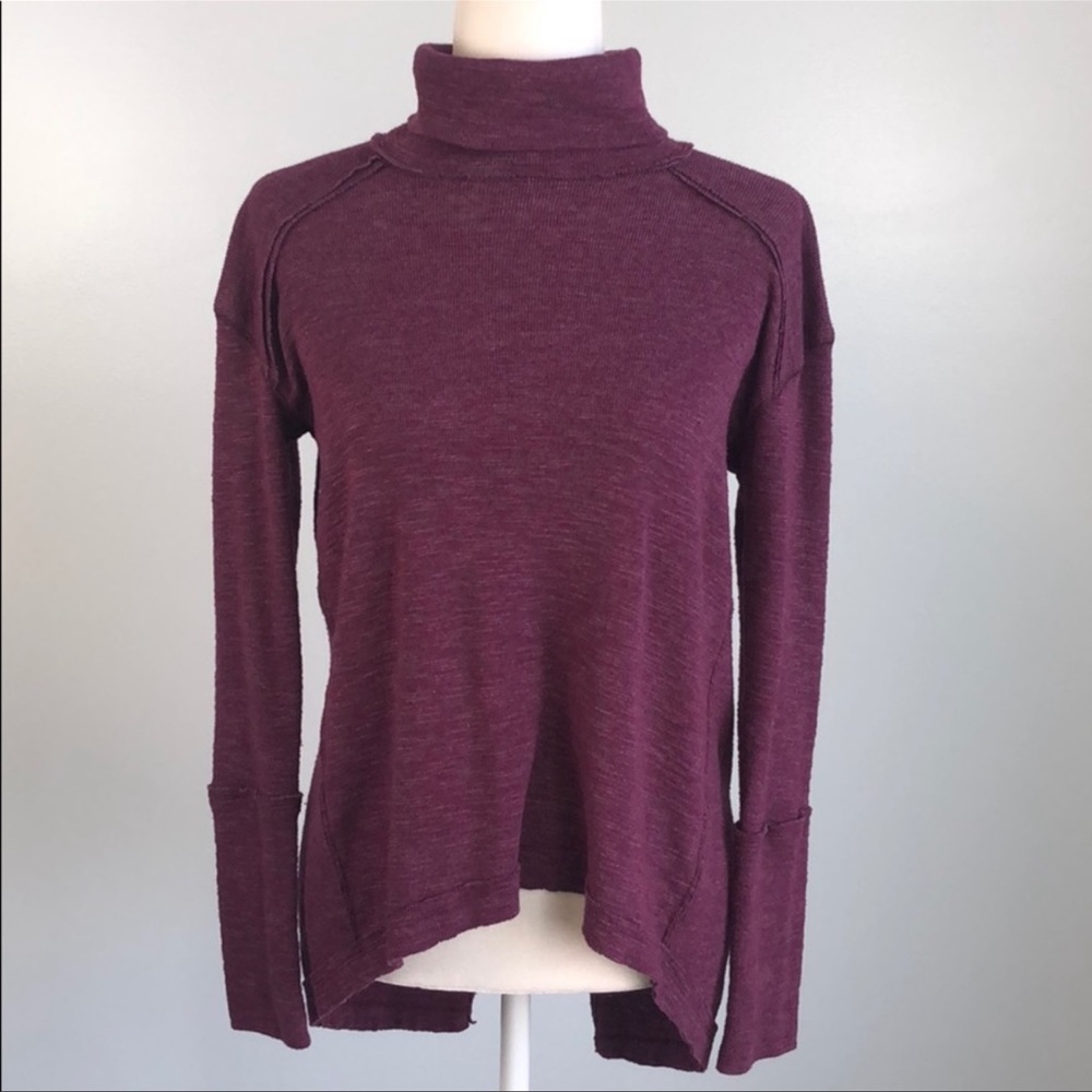 Free People split back turtleneck in Plum - size small - Picture 3 of 9